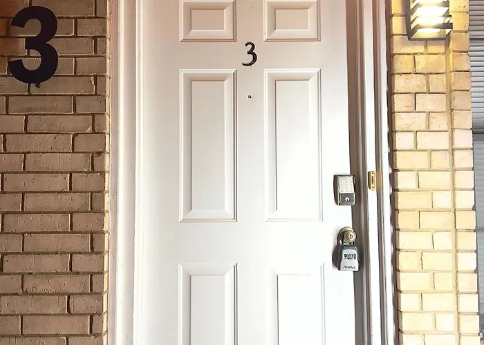 Modern Fully Equipped Apt